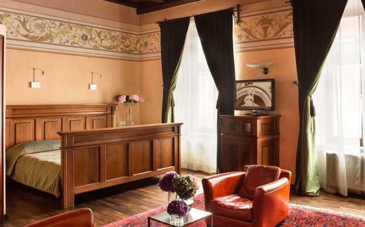 Незвичайні оригінальні готелі Польща Краків Hotel Copernicus