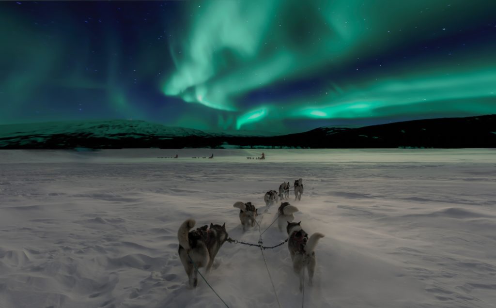 Де спостерігати полярне північне сяйво норвегія фінляндія україна