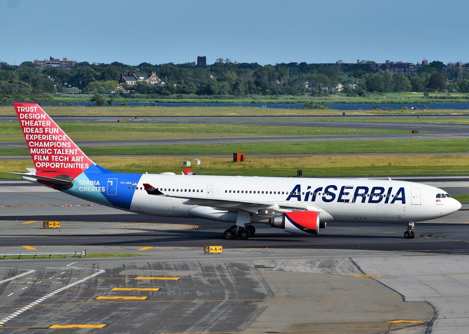 Розпродаж AirSerbia: з Києва у Белград - від $92 туди-назад, в Мілан та Відень - від $119