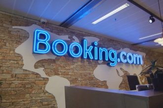 Чорна п'ятниця Booking.com: знижка 40% на проживання