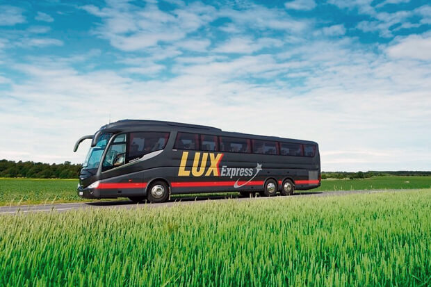 Lux Express: знижка 50% на автобусні рейси до Дня Валентина