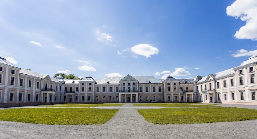 замки тернопільщини Вишнівецький палац
