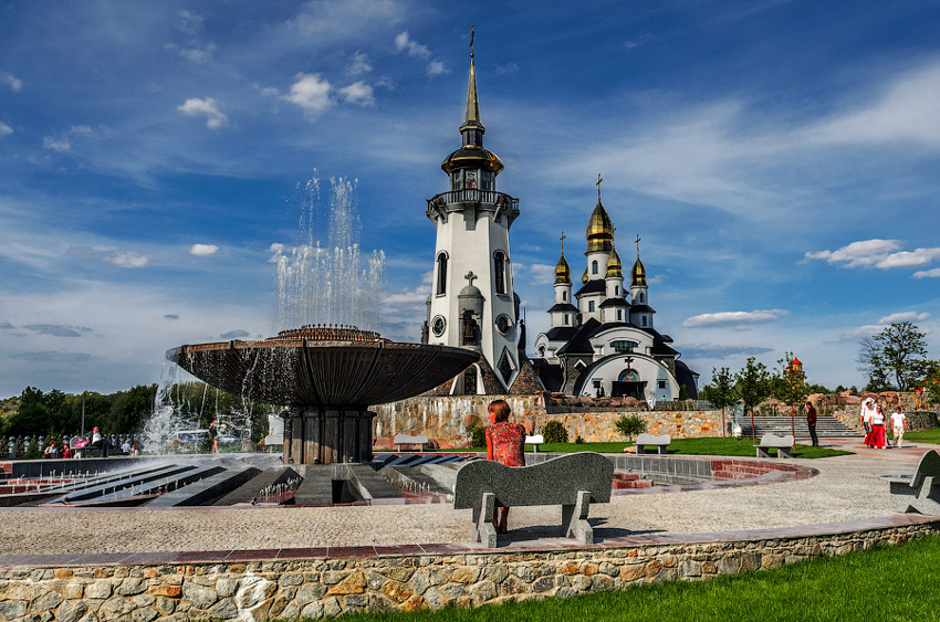 фонтан с майдана крещатика в буках київська область ландшафтний парк зоопарк фото
