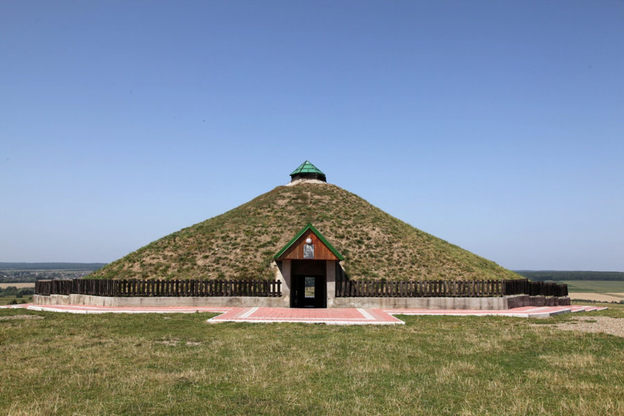 Курган Галичина могила, Крилос