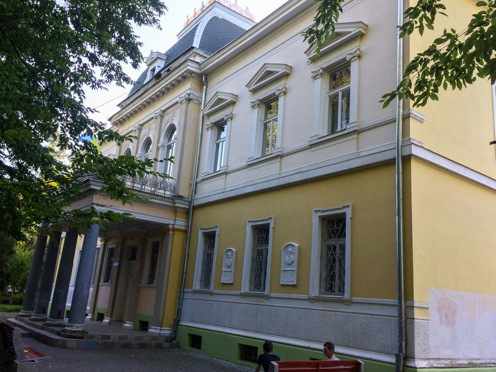 Палац Плотені, с. Великі Лази. 