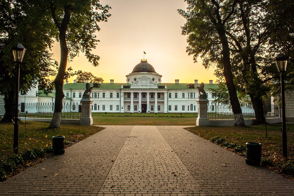 куди поїхати поблизу чернігова Качанівка: палац і парк Тарновських