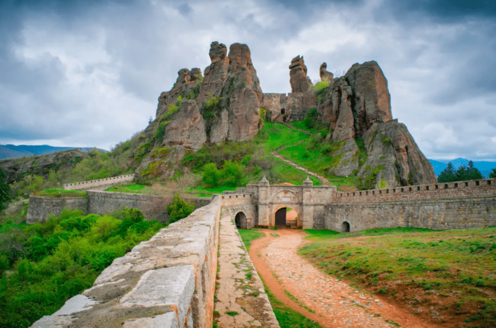 Фортеця та скелі Белоградчика болгарія