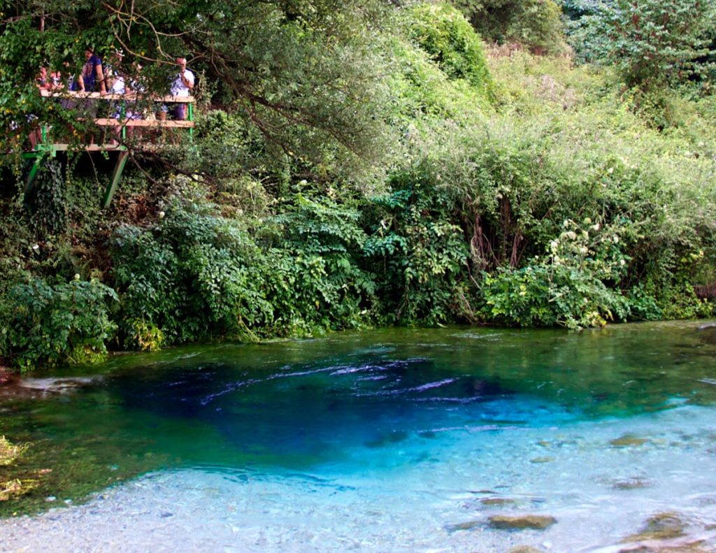 Джерело Блакитне око озеро албанія