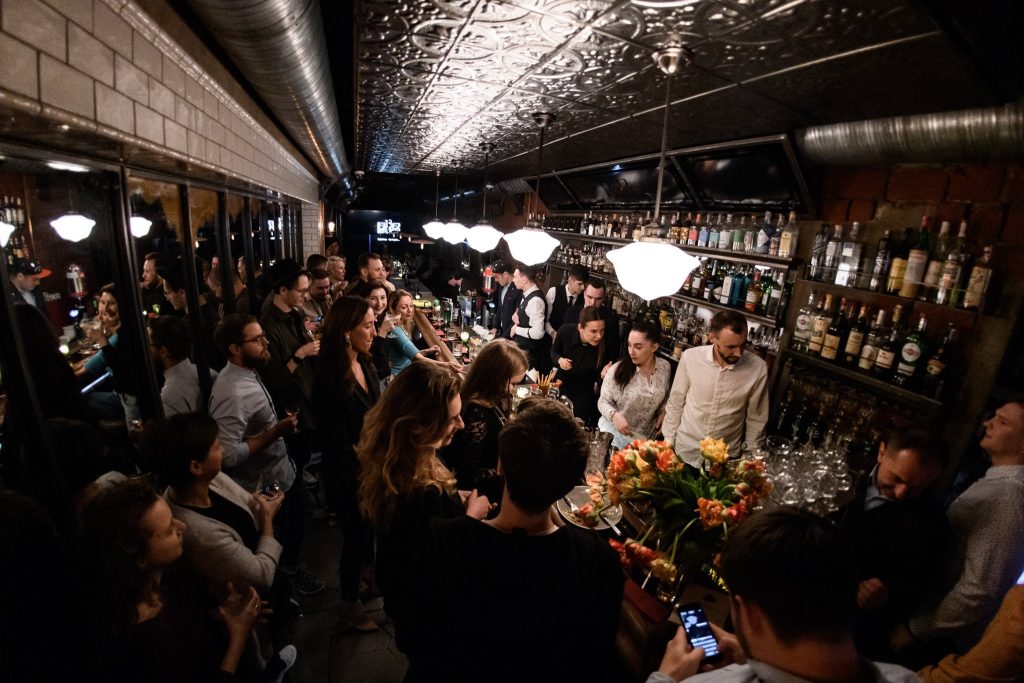 куди сходити в Києві бари кафе ресторани пивні паби