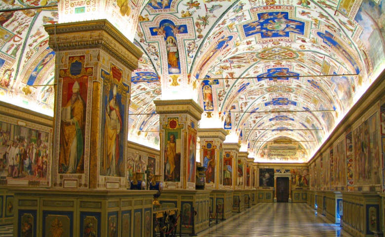 Музеї Ватикану знову закривають на карантин