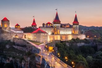 Кам'янець-Подільський запрошує на безкоштовні екскурсії у "Ніч музеїв"