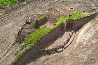 На розкопки 5-тисячолітнього кургану почали водити туристів