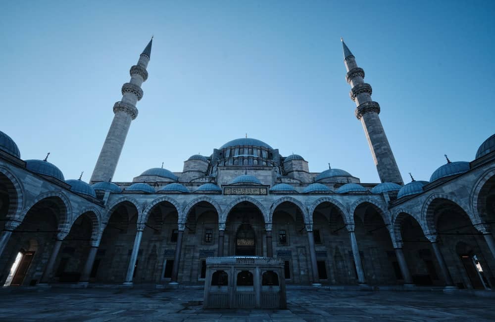 що подивитися в стамбулі Мечеть Сулейманіє (Süleymaniye Camii) туристичні місця