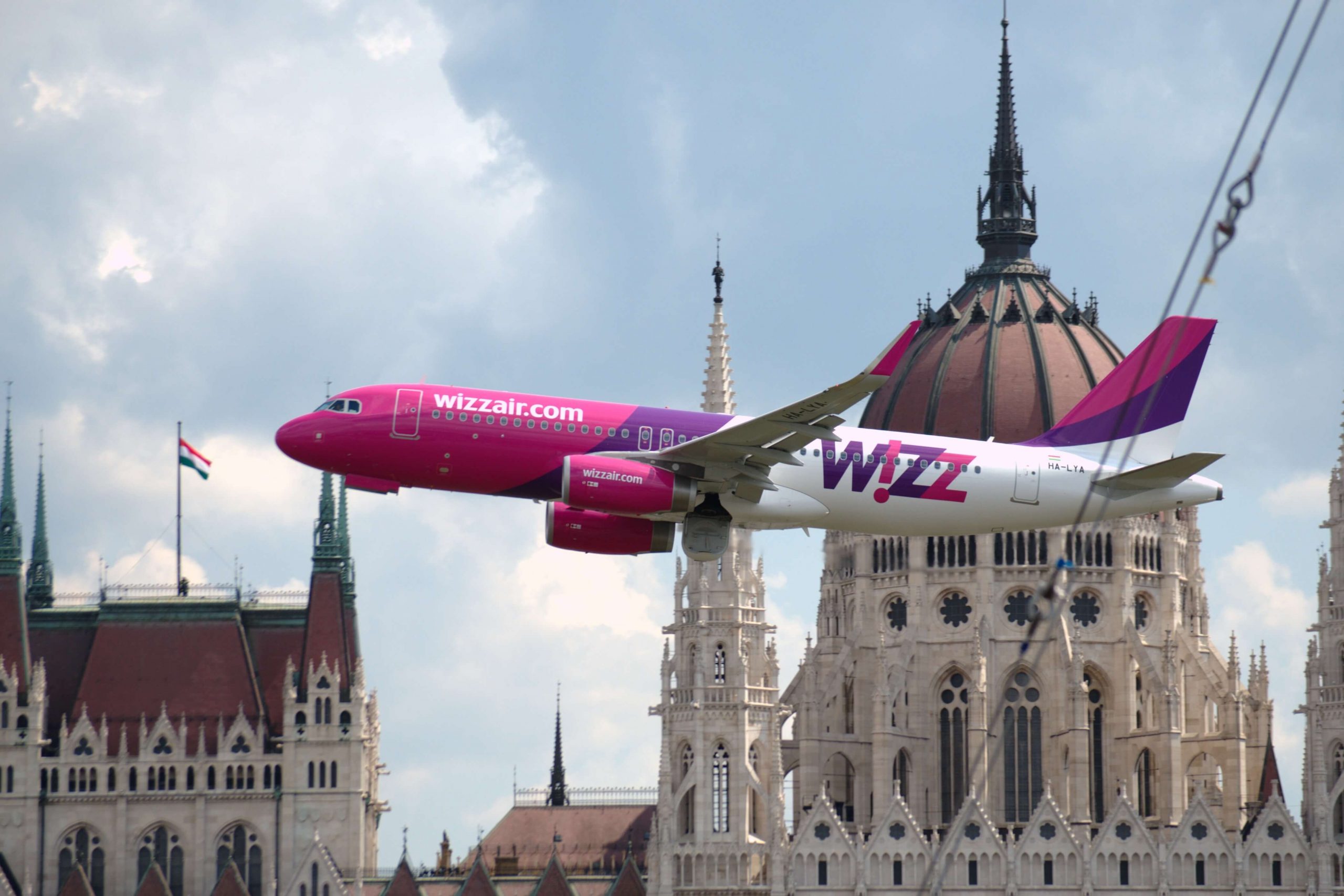 Акція Wizz Air: знижка 20% при замовленні через мобільний додаток