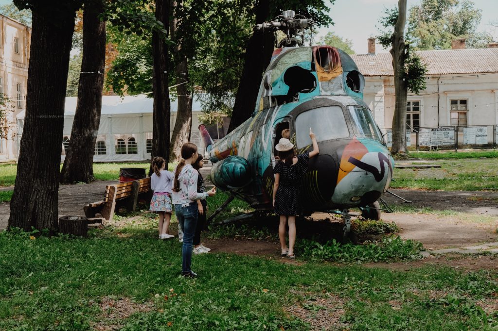 палац потоцьких івано-франківськ що подивитися