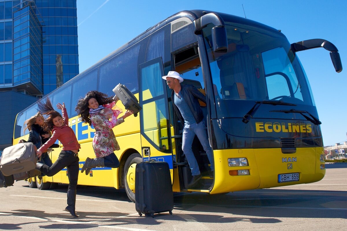 Ecolines: знижка 50% на автобуси до Європи