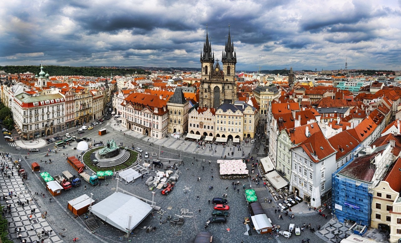 Ecolines: знижка 70% на автобуси в Прагу