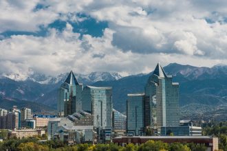 SkyUp: прямі рейси у Казахстан - від €87 туди-назад