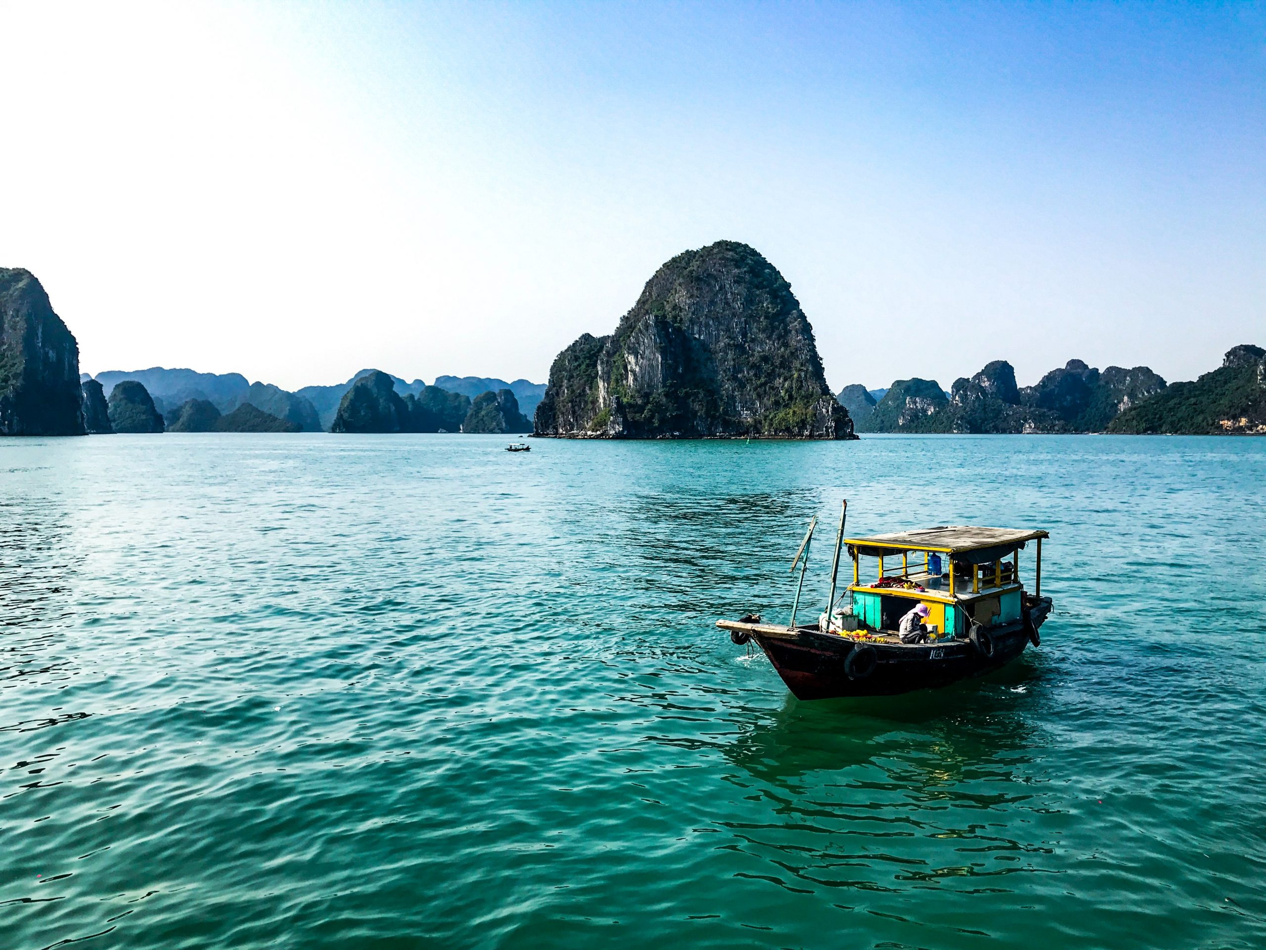 В'єтнам відкриває деякі курорти для туристів
