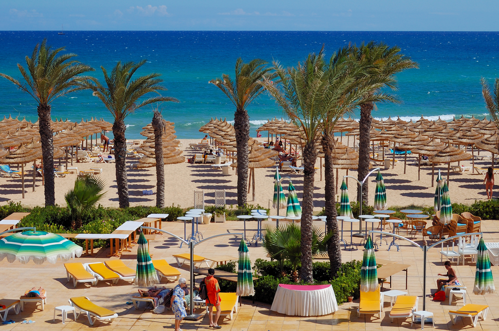 В Тунісі знову вимагатимуть ПЛР-тести в усіх туристів