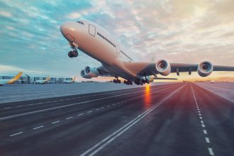 IATA: обмеження на поїздки не впливають на поширення Covid-19