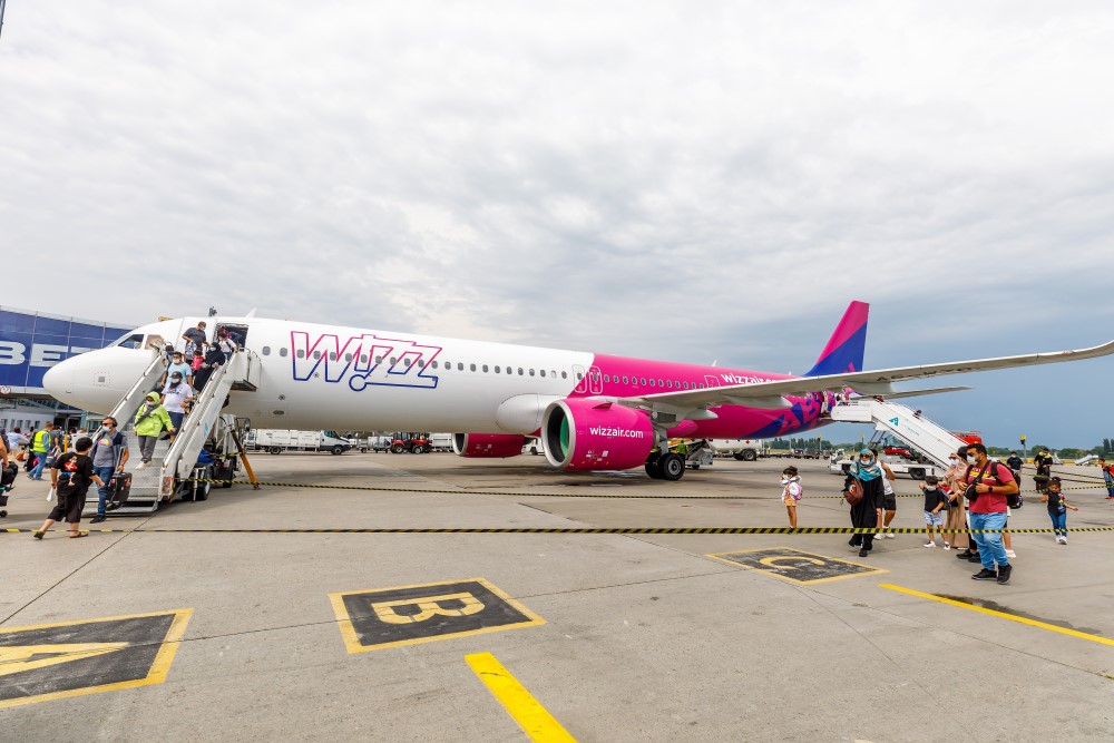 Wizz Air призупинить деякі рейси з України до Польщі