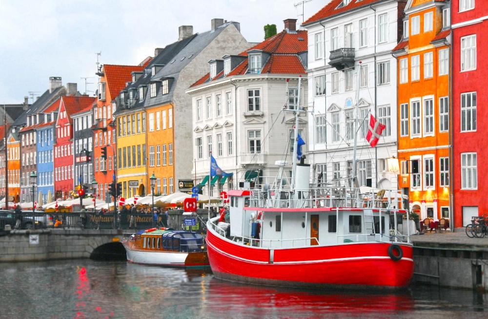 Данія планує в лютому скасувати всі карантинні обмеження в країні