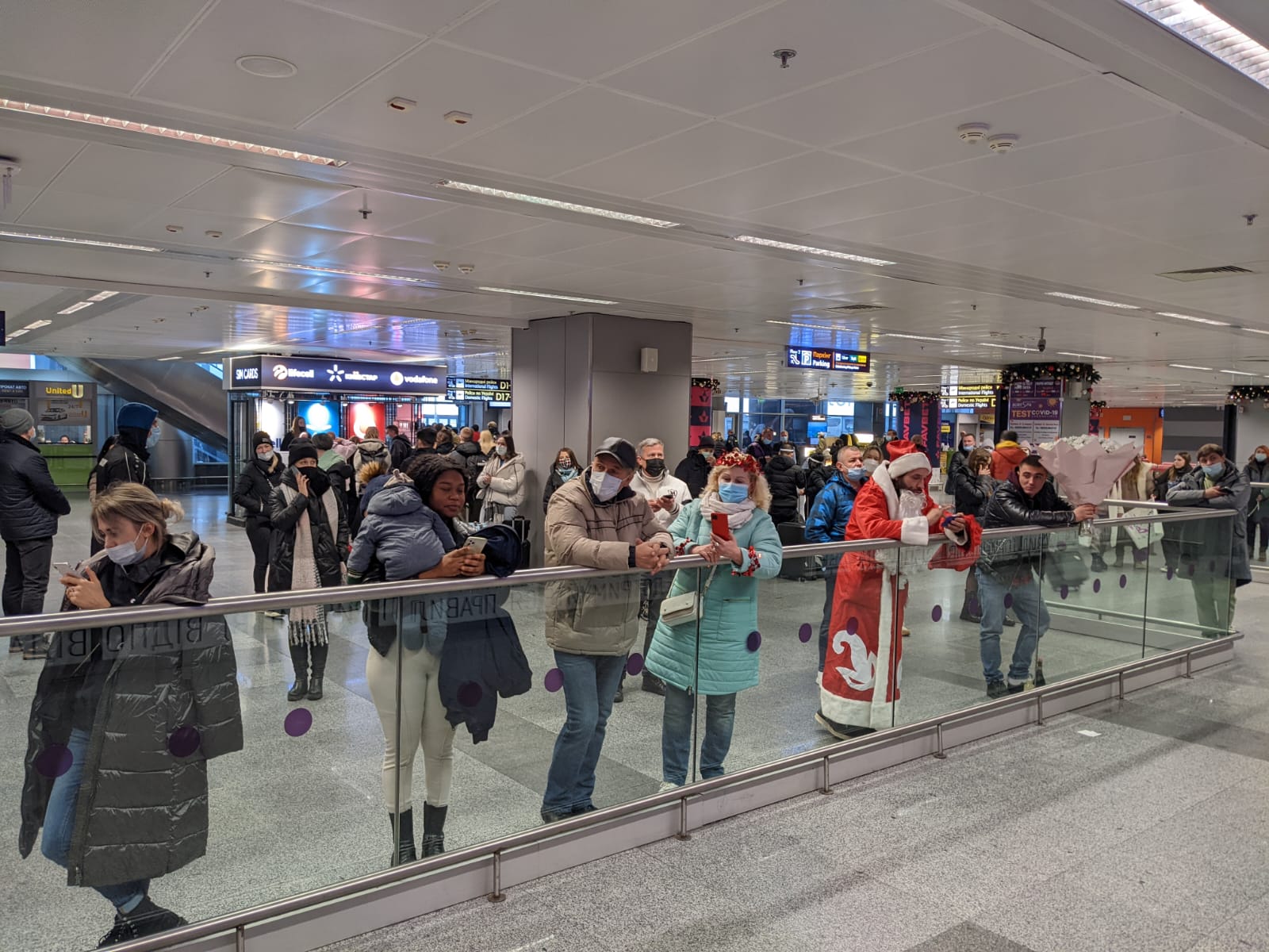 В аеропорту "Бориспіль" зробили вільний вхід для супроводжуючих