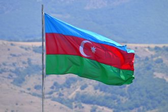 Азербайджан відновив авіасполучення з Україною