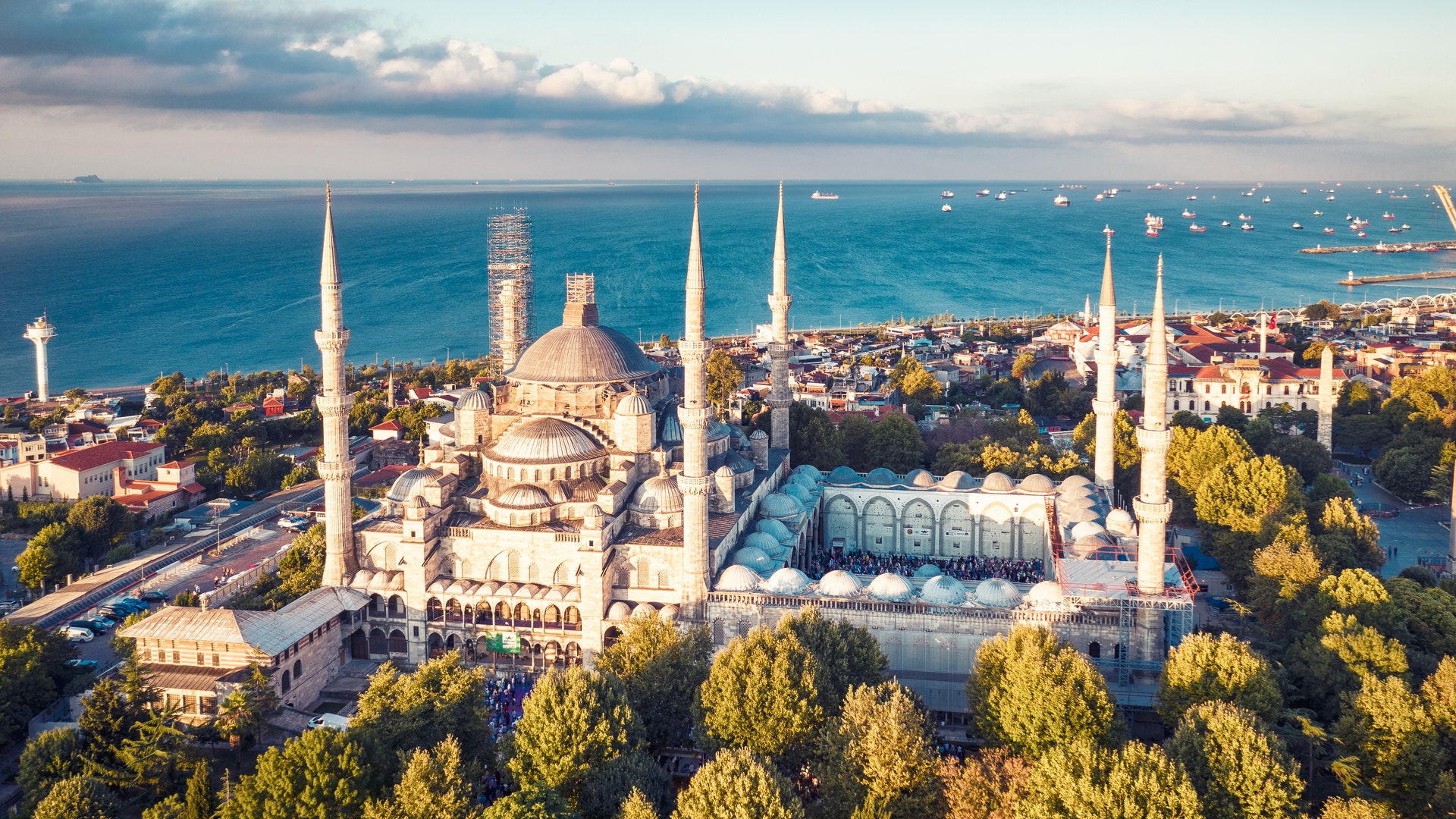 МАУ пропонує акційні ціни у Стамбул - від €46