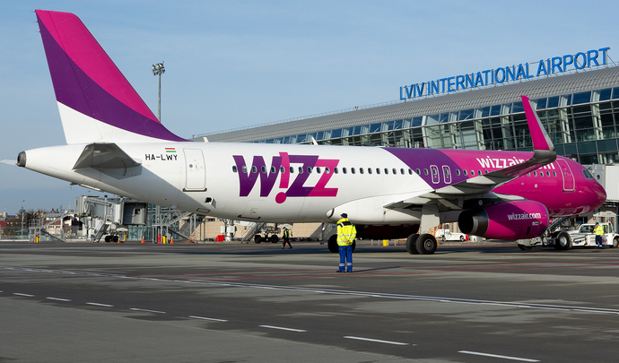 Wizz Air переніс запуск 16 рейсів з України