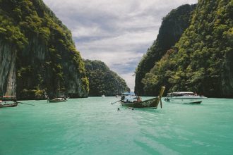 В'єтнам з 15 березня відкриється для щеплених туристів