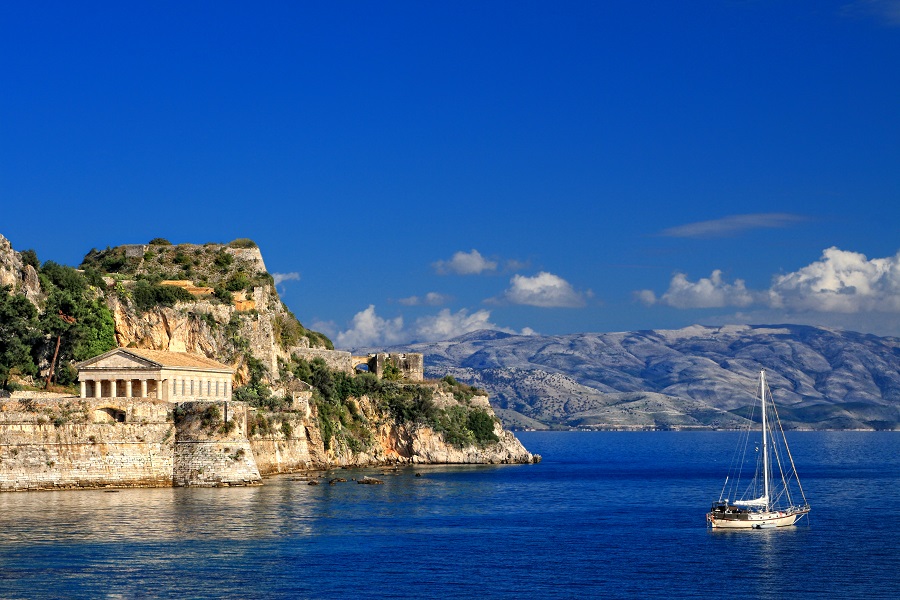 SkyUp запустить рейси з Одеси до Греції: Афіни, Салоніки та Корфу - від $44