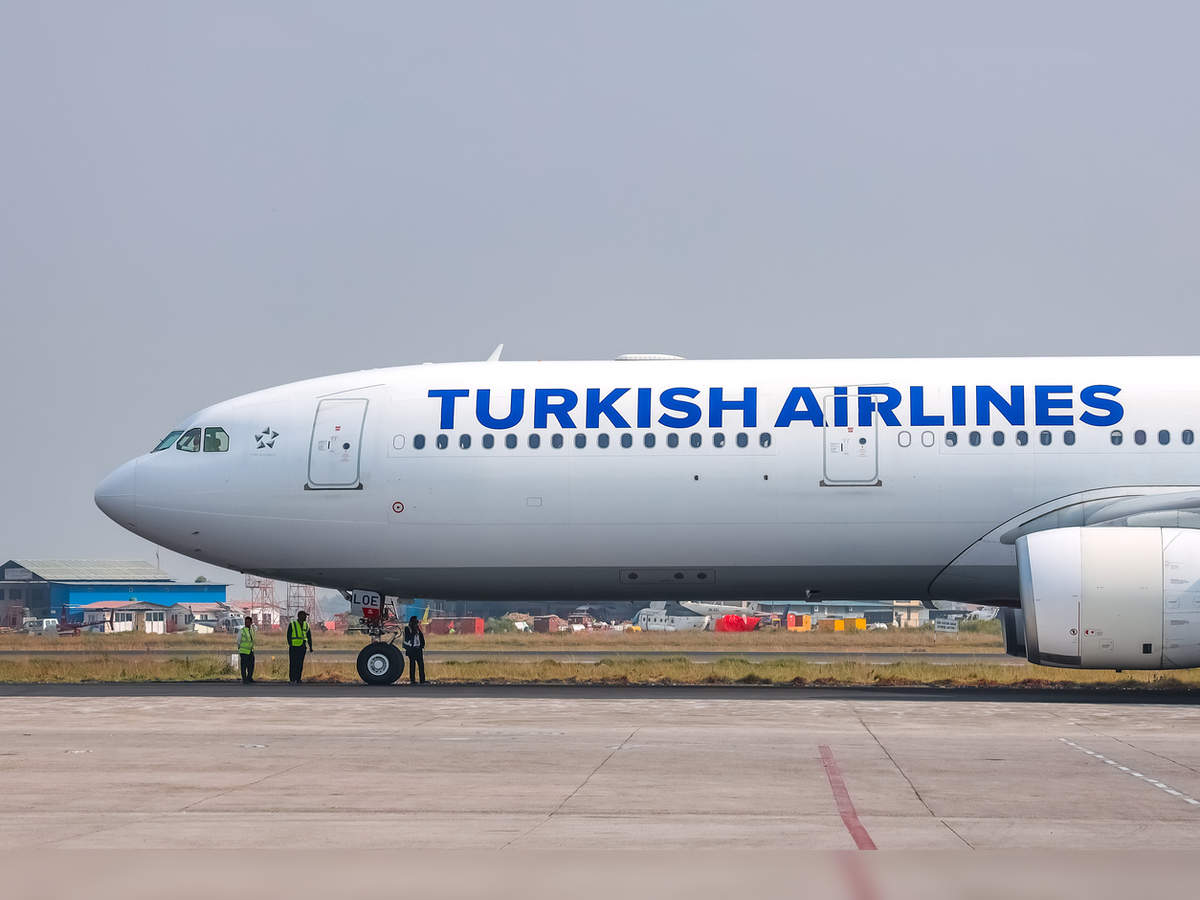 Turkish Airlines перестала приймати російські картки