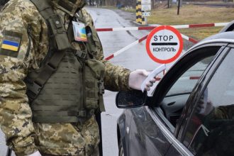 Уряд розширив перелік професій чоловіків, яким можна їхати за кордон