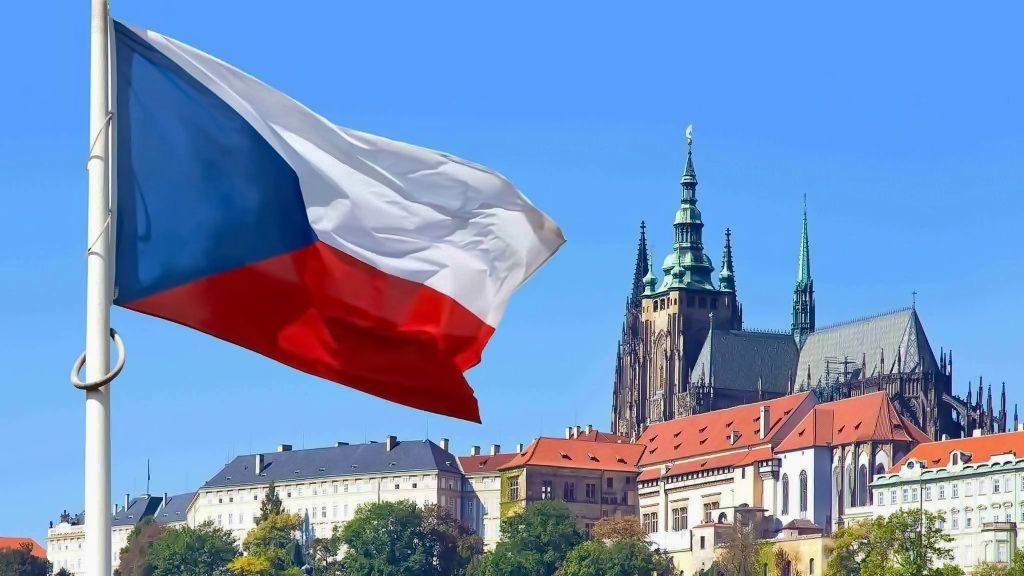 Чехія обмежила виплати гуманітарної допомоги українцям