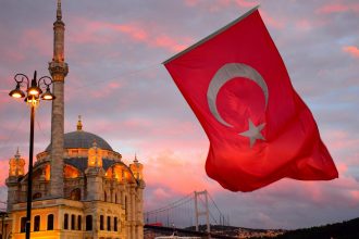 Туреччина скасовує ПЛР-тести для в'їзду в країну