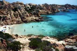 На Сардинії зробили платними два найкрасивіші пляжі Італії