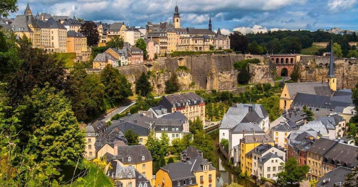 Люксембург також з 1 жовтня скасує усі карантинні обмеження на в'їзд