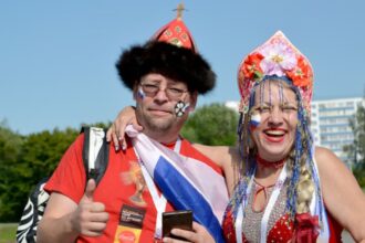 Низка країн ЄС призупинили видачу туристичних віз росіянам