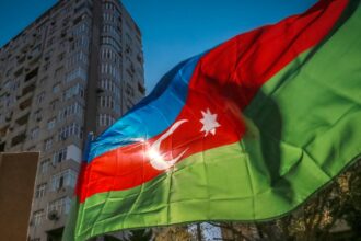 Азербайджан дозволив українцям безстроково залишатись в країні