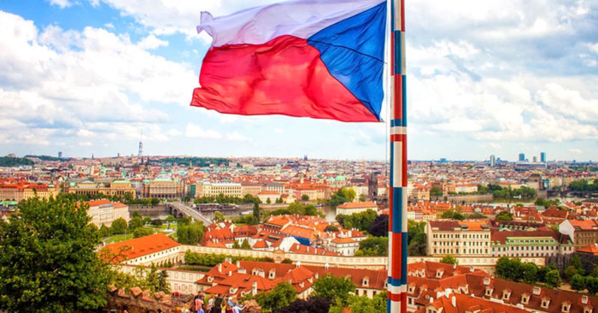 Чехія заборонить в'їзд росіянам за туристичними візами