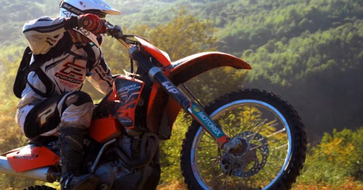 На Закарпатті провели нелегальні мотогонки в горах: порушників чекає покарання