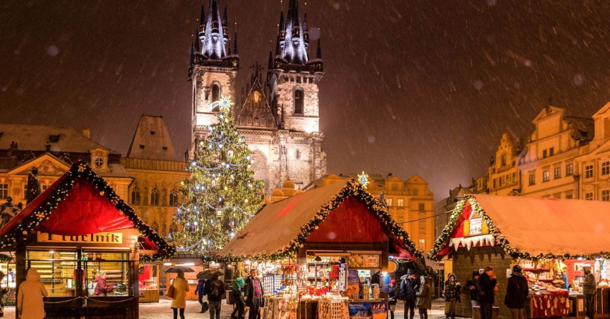 У Празі вперше після пандемії відкрився різдвяний ярмарок