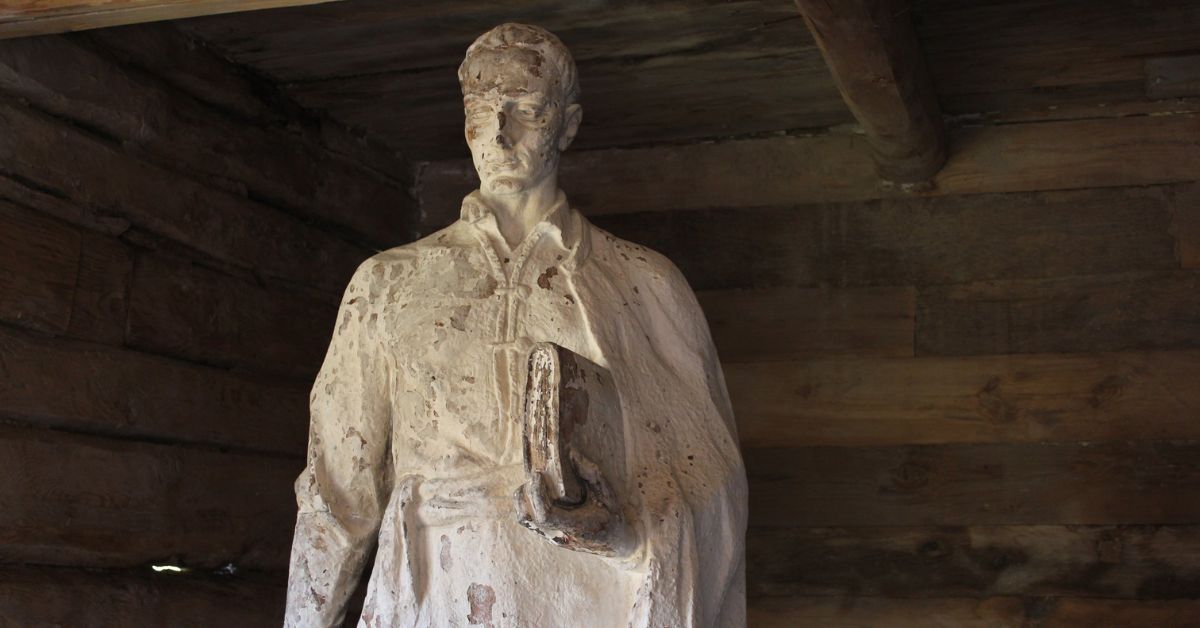 В Києві покажуть статую Сковороди зі зруйнованого музею