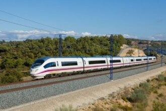 Іспанія закупила поїзди, які виявились завеликими для маршрутів