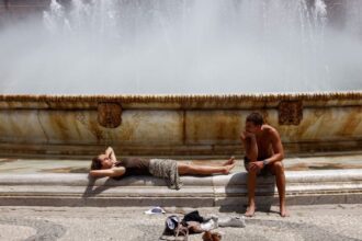 Туристів попереджають про аномальну спеку в Європі цього літа