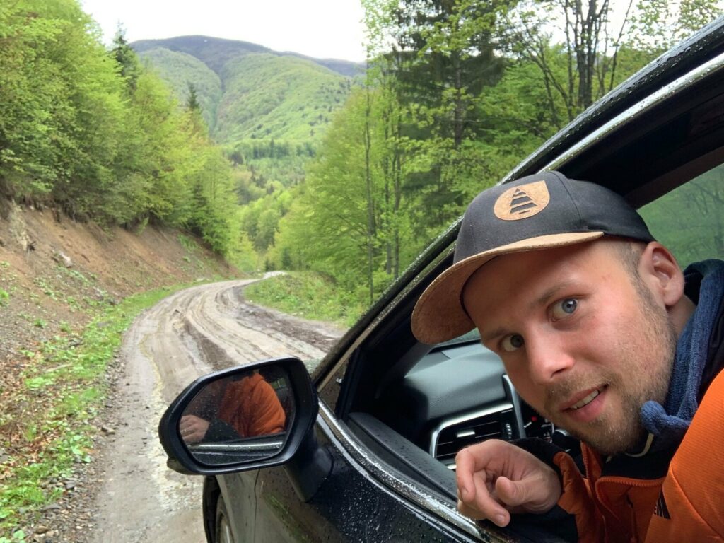 інтерв'ю Подорожувальник Євген Лата