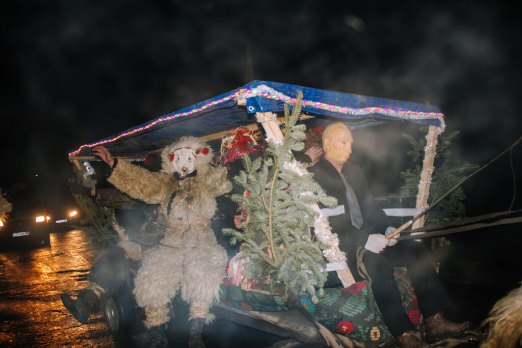 маланка вашківці традиція коли відбувається ведмеді