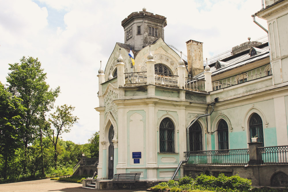 садиба лапухіних корсунь-шевченківський палац парк